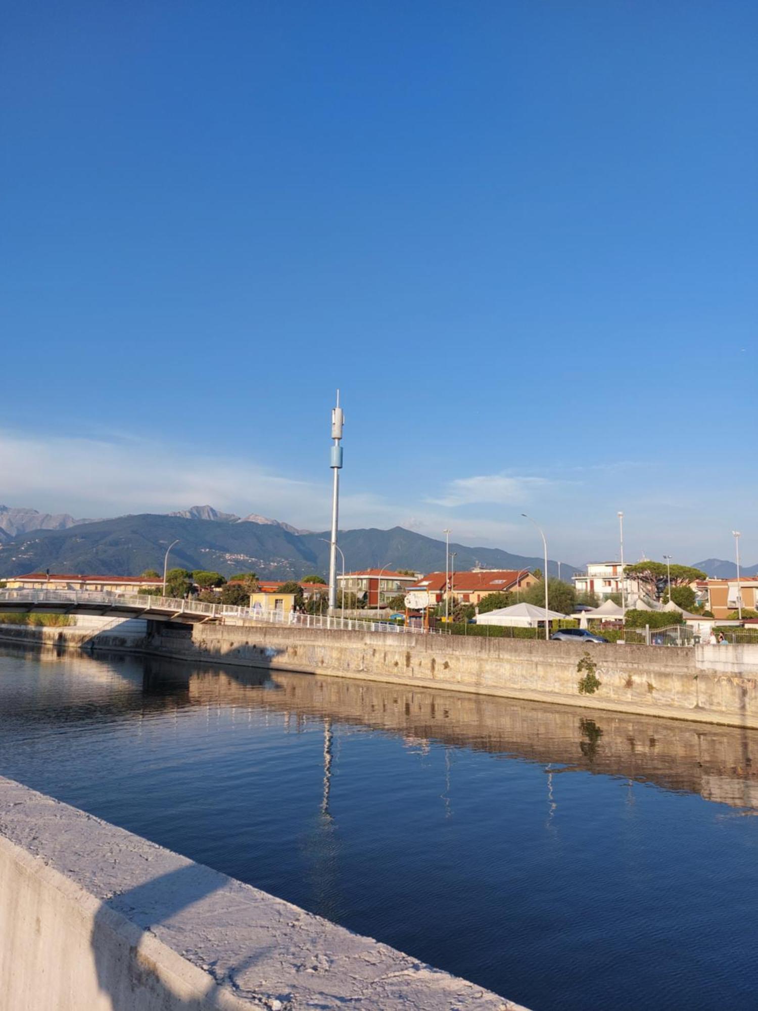 Appartamento Al Mare Di Liguria E Toscana Marina di Massa Bagian luar foto